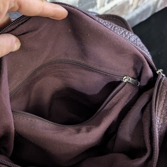 Jaclyn Smith Burgundy Faux Leather Shoulder Bag - Picture 7 of 9